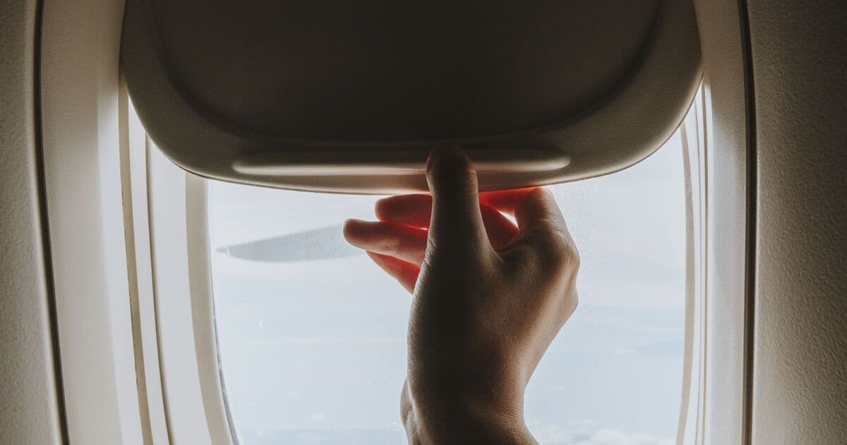 10 Things to Do Before Your Flight: The eSIM Travel Checklist