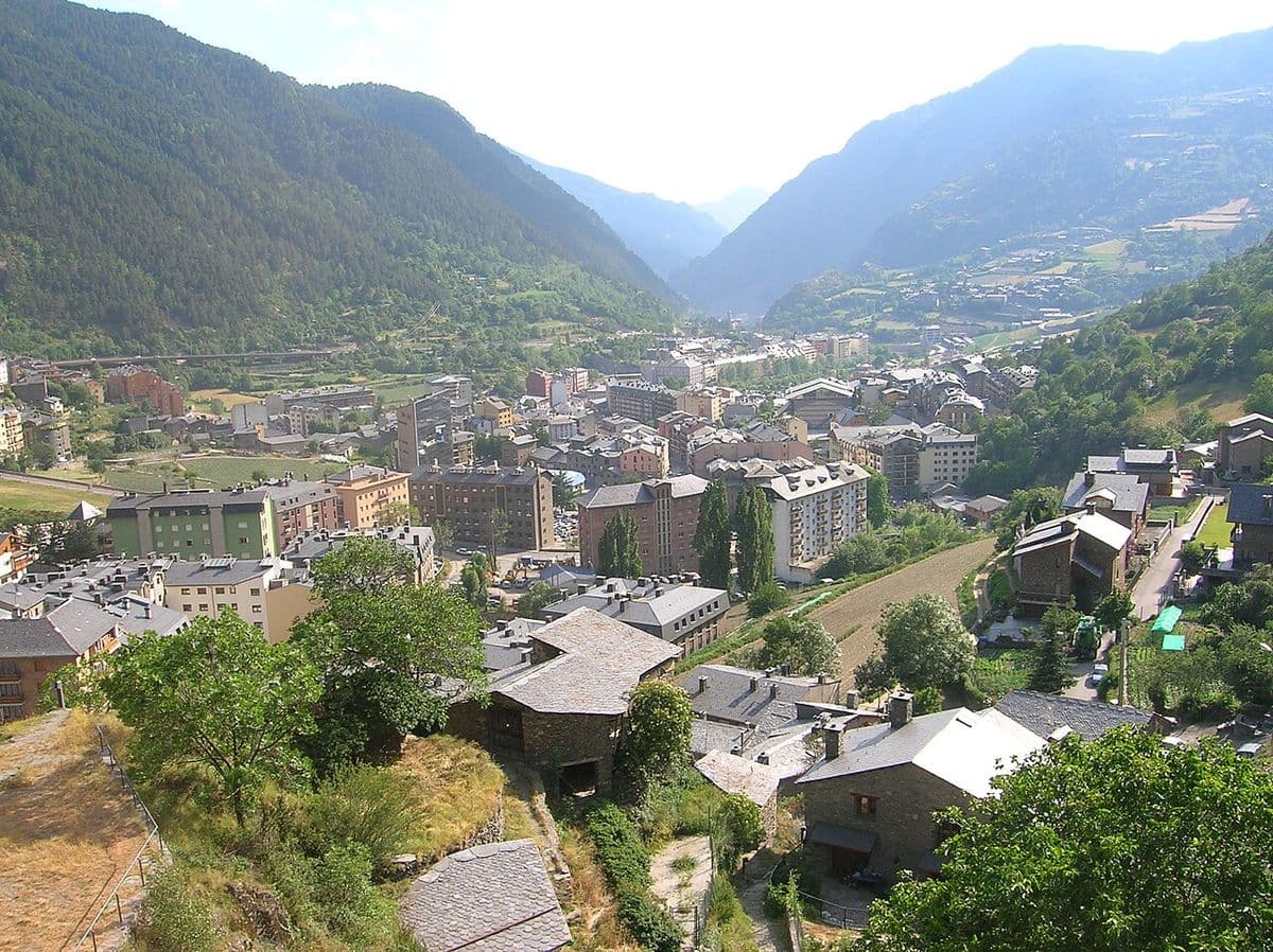 Internet in Andorra: Ski Resorts, Shopping and the Pyrenees (2026)