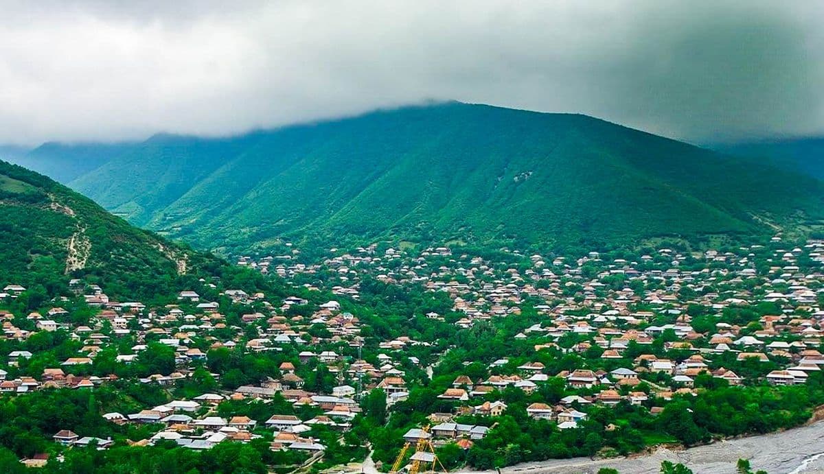 Internet in Azerbaijan: Baku, Sheki and the Caucasus Foothills (2026)
