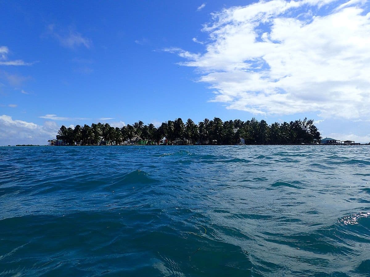 Internet in Belize: Belize City, the Cayes, Placencia and Cayo (2026)
