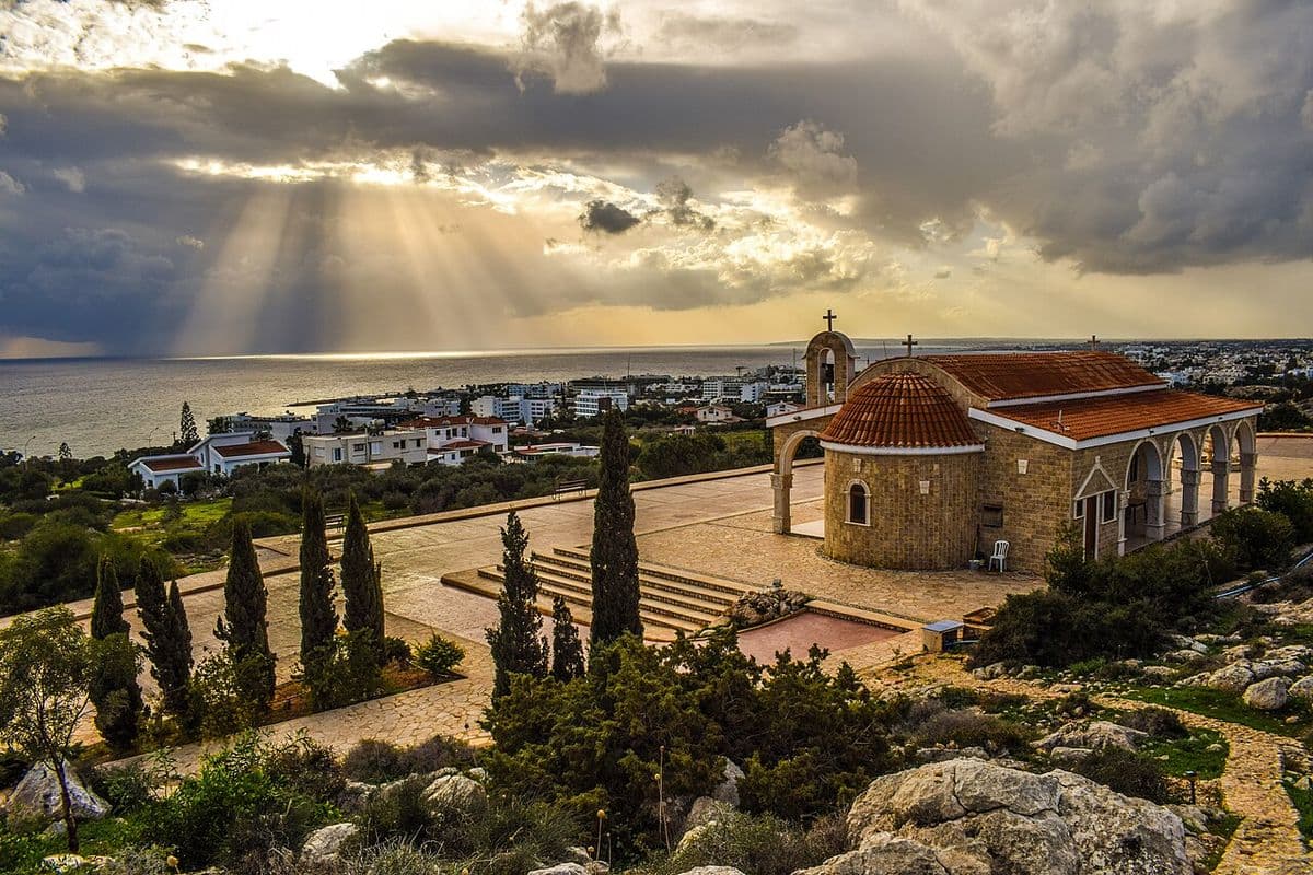 Internet in Cyprus: Paphos, Limassol, Ayia Napa and the North (2026)