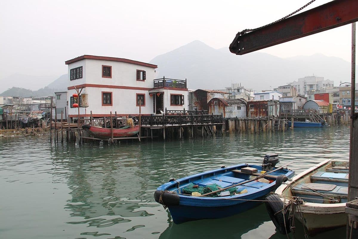 Internet in Hong Kong: MTR, Typhoons and Day Trips to Macau (2026)